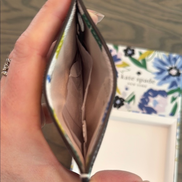 NWT Kate Spade Floral Print Card Holder In Box - Picture 6 of 8